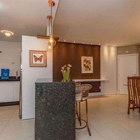 Boulevard 224D - Excelente Apartamento Em Condominio De Luxo No Centro De Bombinhas - Piscina - Jacuzzi - Academia - Portaria 24H. المظهر الخارجي الصورة
